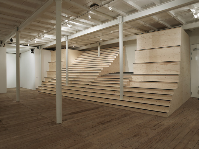 Steps, Kunsthallen Brandts, Odense, 2007